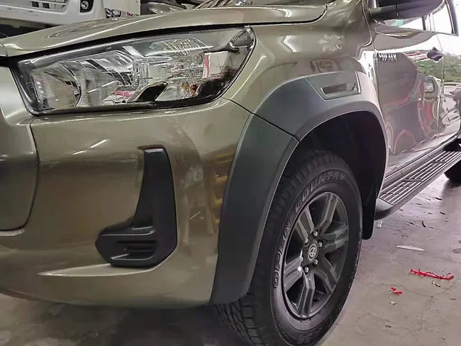 2021+ Hilux Revo Wheel Arches Full Cover with Gray Plate
